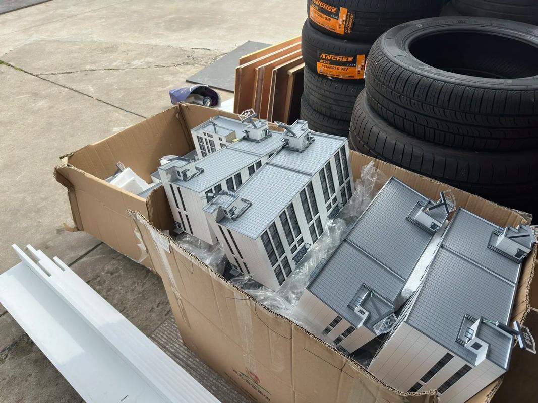 沙盘模型中的未来蓝图 国千智谷数字产业园项目办公大楼安装纪实